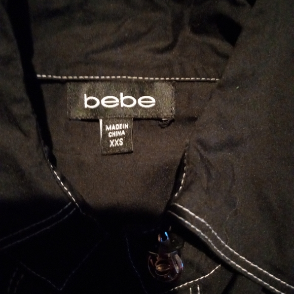 Bebe button down top! - Picture 2 of 3